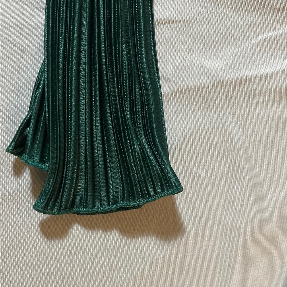 Commense Green Backless Dress - Picture 7 of 11